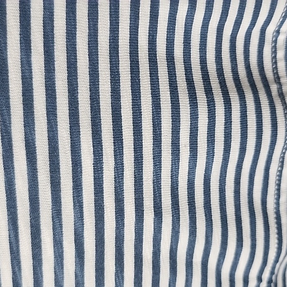 Croft & Barrow Slate Blue and Off White 3/4 Sleeve Button Down Blouse NWT - Picture 3 of 11